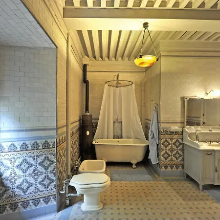 Chateau De Bed & Breakfast