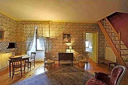 Chateau De Bed & Breakfast 4*
