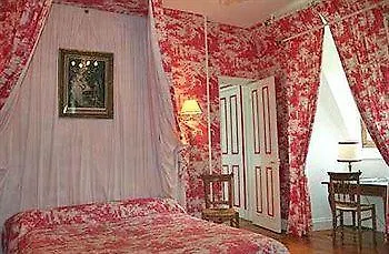 Chateau De לינה וארוחת בוקר 4*