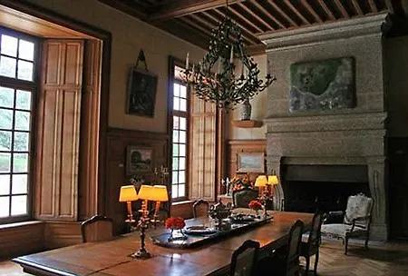 לינה וארוחת בוקר Chateau De 4*