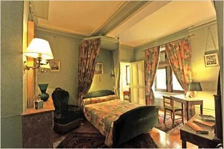 Bed & Breakfast Chateau De Vollore-Ville