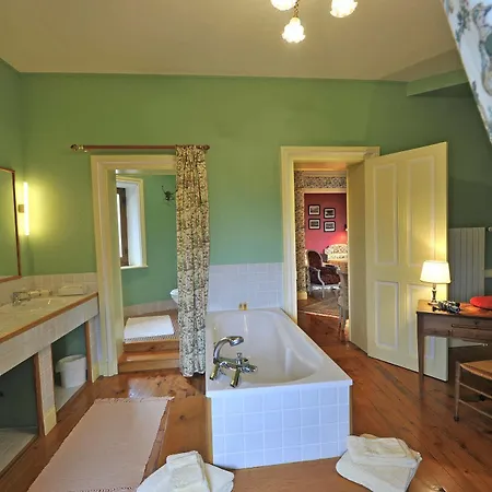 Chateau De Vollore-Ville