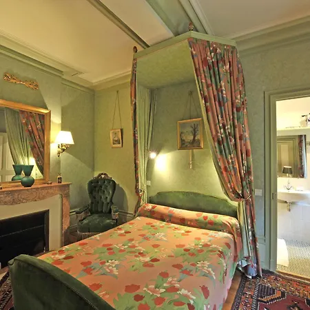 Chateau De לינה וארוחת בוקר Vollore-Ville