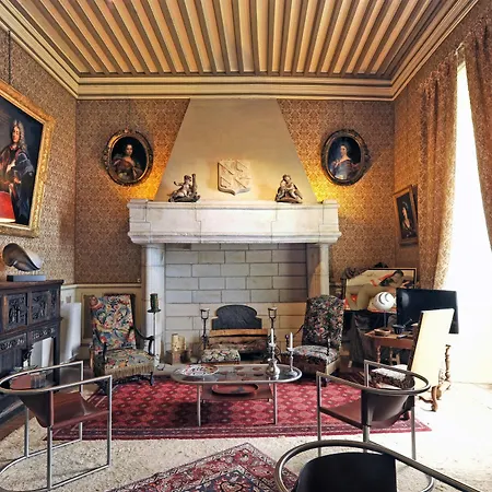 לינה וארוחת בוקר Chateau De